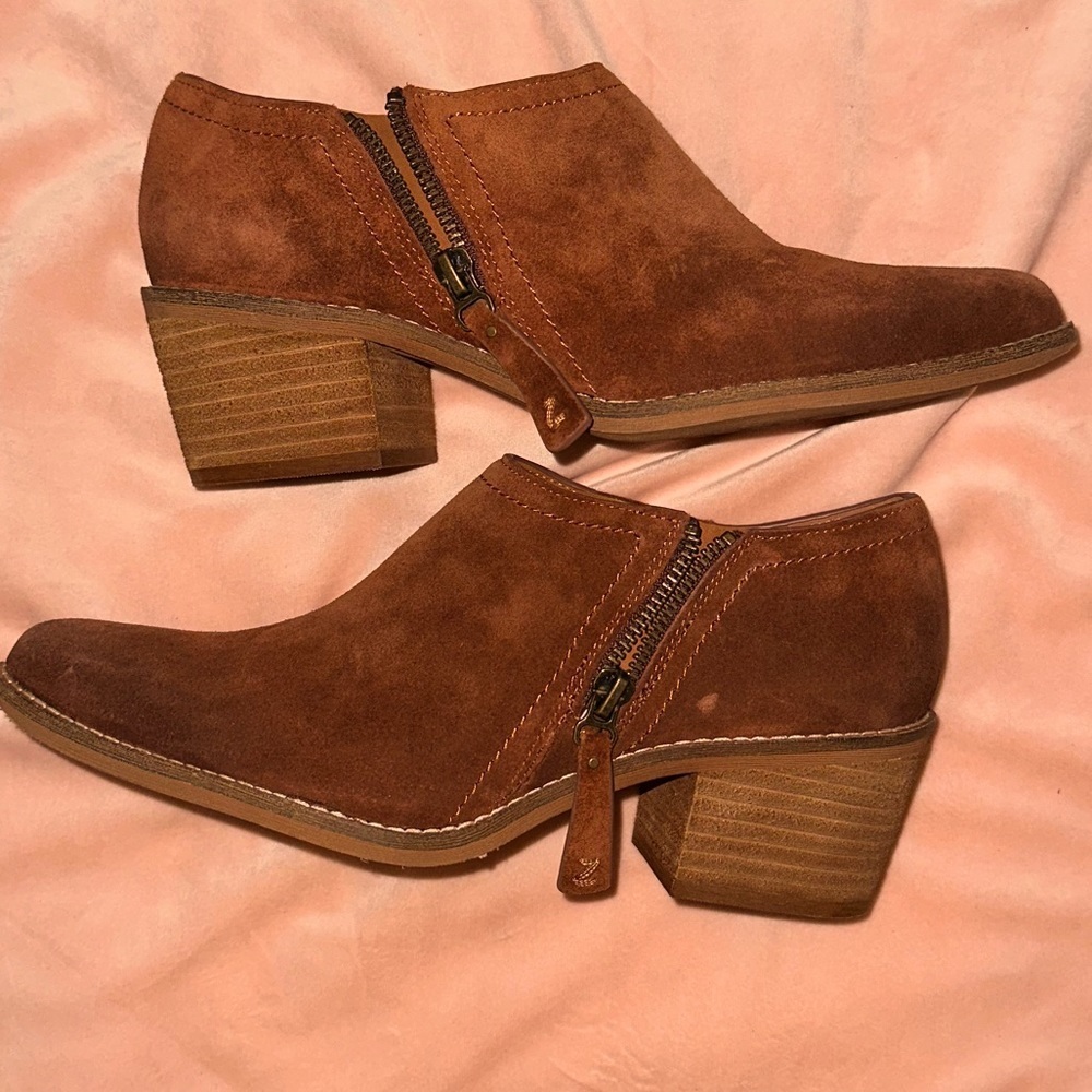 Zodiac boots 7